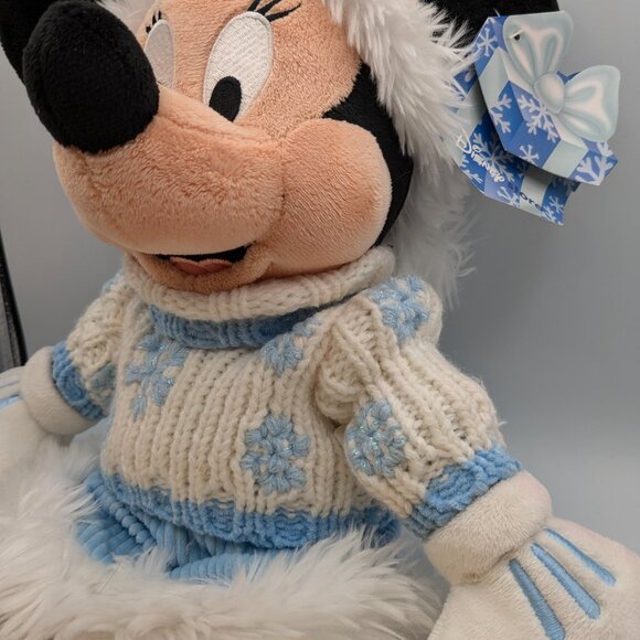 Minnie Mouse Winter/Christmas Plush with Snowflake Sweater - Disney Exclusive - Picture 6 of 10